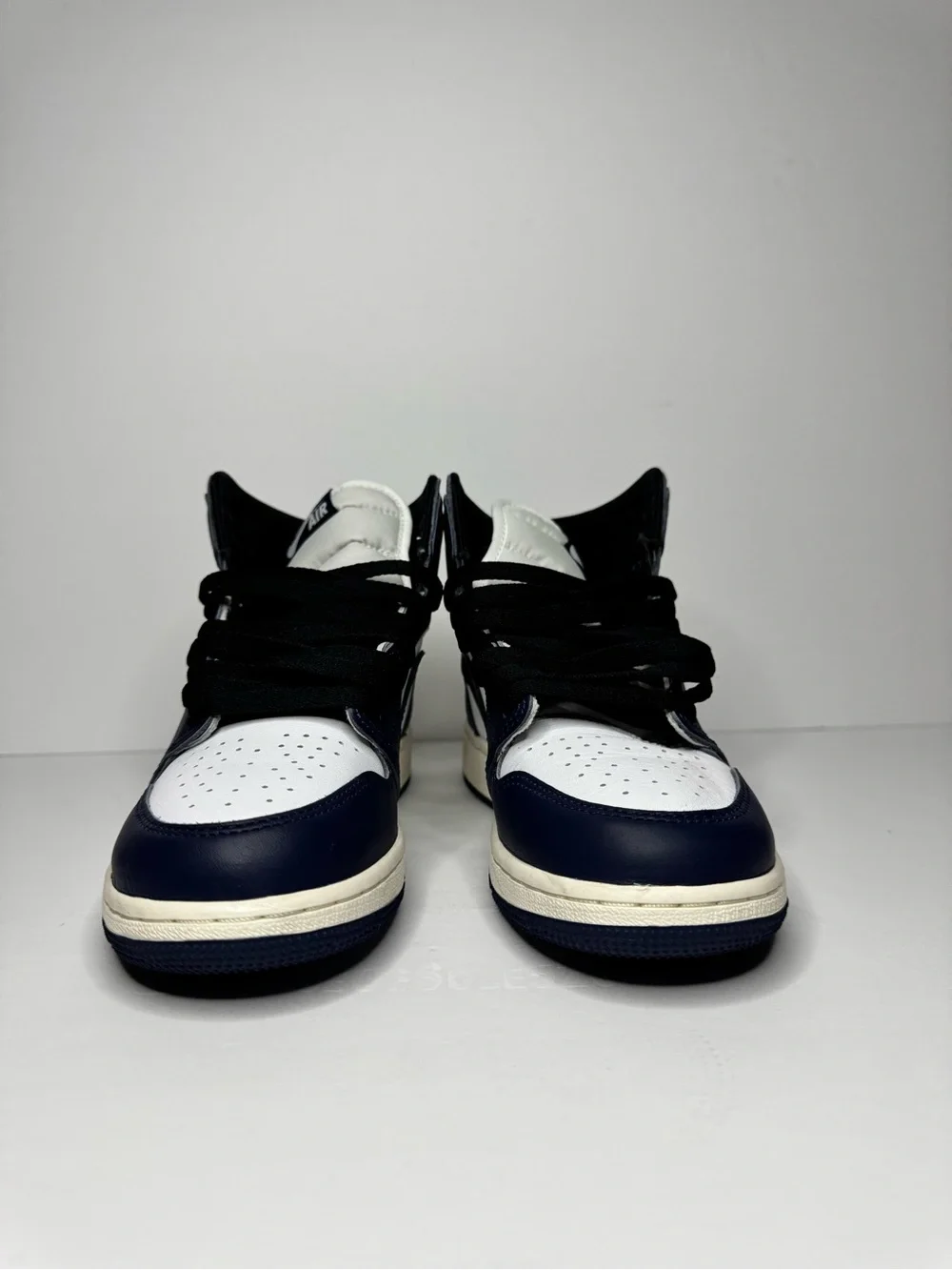 Jordan 1 Retro High OG Size 5 Youth
